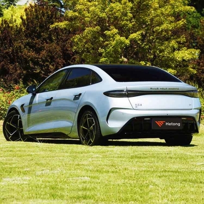 Velocidad máxima de 180 Km/h Personalizado BYD SEAL 2022 650 km de tracción en las cuatro ruedas de rendimiento EV Car