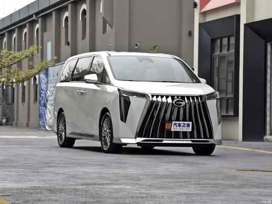 Trump Gacchi M8 ABS Equipado Eléctrico Cuero Ligero Turbo Techo Solar Mpv Vehículo para Adultos