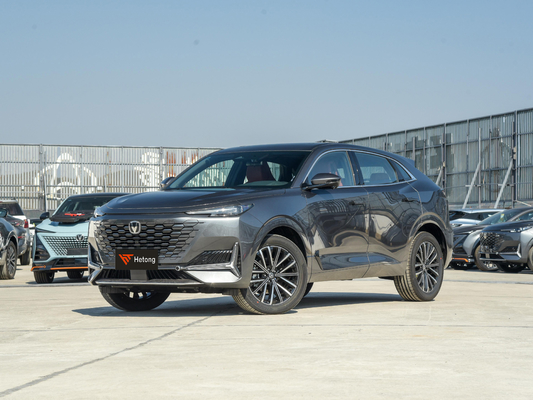 130 km NEDC Kilometraje Changan Uni-K SUV de gasolina 2024 Modelo 1845kg Peso en el borde 2.0T Motor