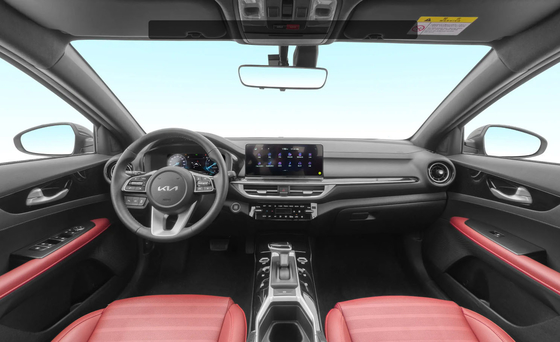 Fabricado KIA K3 5 asientos SUV Coches de gasolina con capacidad de tanque de combustible de 50-80L y FWD Drive