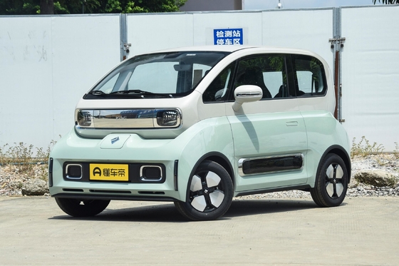 Baojun Kiwi Ev 2023 Automóvil eléctrico de cuatro ruedas motorizado para adultos Mini vehículo de 4 asientos