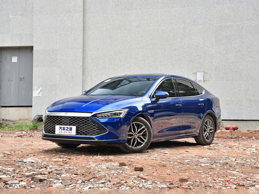 Personalizado 2023 Byd Qin Plus Sedan de coches eléctricos para 4 puertas y 5 asientos