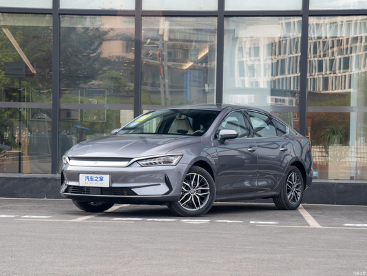 Personalizado 2023 Byd Qin Plus Sedan de coches eléctricos para 4 puertas y 5 asientos
