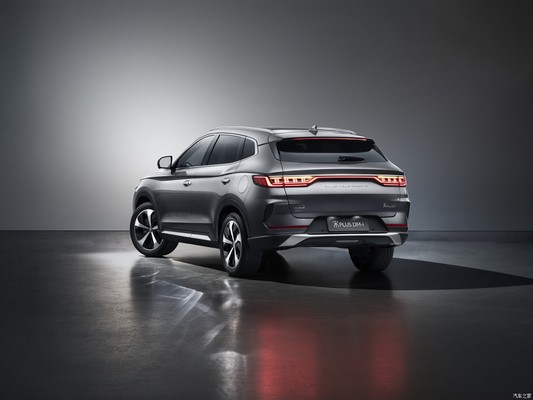 BYD Song Plus EV Champion Edición 333Ps Motor 605km Rango 4705*1890*1680 Dimensiones