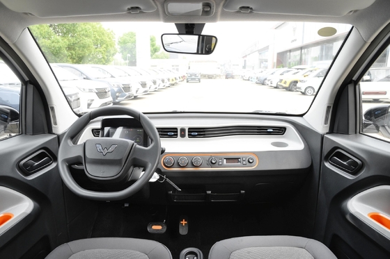 Wuling Hongguang Mini Ev con macarrones Vehículo de dos compartimientos con un interior espacioso