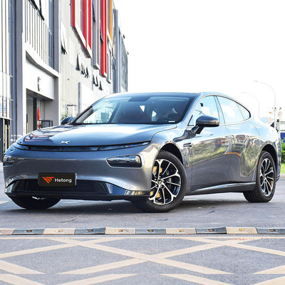 2022 Xpeng P7 586G Vehículo eléctrico de 4 ruedas 5 asientos de alta velocidad Coches chinos rojos y blancos