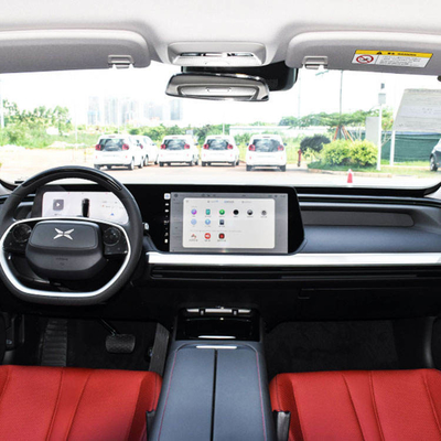 2022 Xpeng P7 586G Vehículo eléctrico de 4 ruedas 5 asientos de alta velocidad Coches chinos rojos y blancos