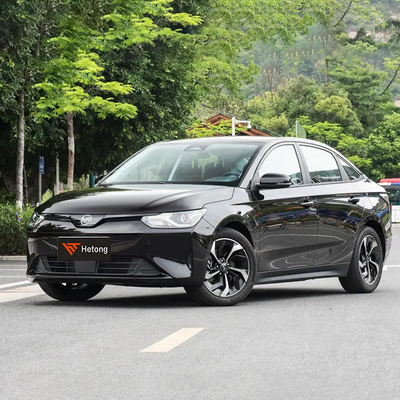 2022 WM Motor E.5 Smart de cuatro puertas y cinco asientos vehículo energético con larga duración de la batería