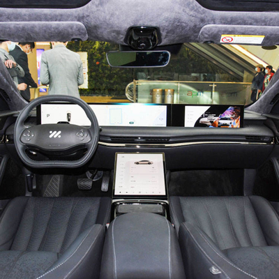 IM MOTOR L7 2022 Vehículos automotores dinámicos de 5 plazas y 425 kW de potencia máxima