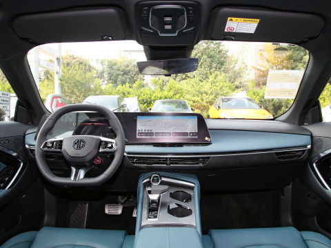 Combustible eléctrico 2023 1.5t Mg 7 versión de comodidad del coche de gasolina con ESC de lujo 210km coche