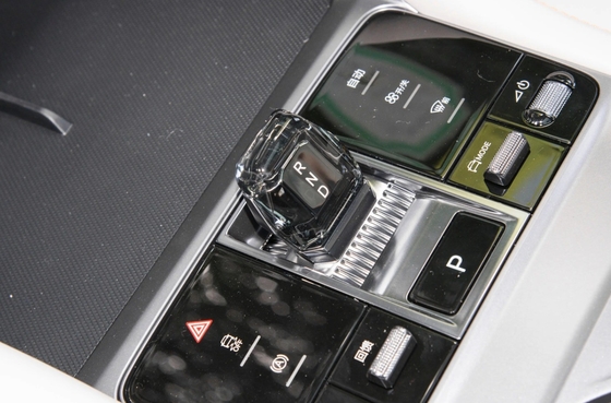 650 Km de alcance 5 asientos 4 ruedas BYD Song Plus SUV EV con motor Ps 333 y peso en la acera 2300
