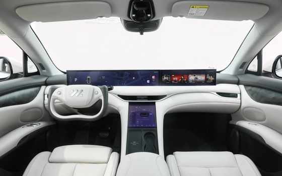 2023 de alta potencia 4WD Zhiji LS6 EV Sports Car con un alcance eléctrico puro de 560-702 km