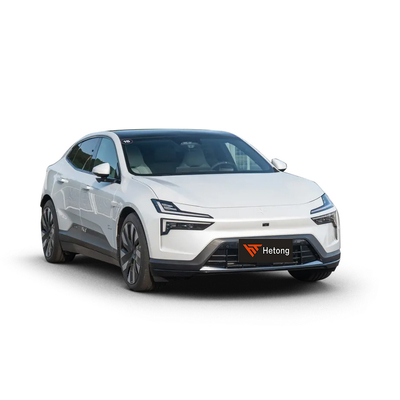 Desata el poder del eléctrico puro con el Polestar 4 Pro Plus con un alcance de crucero de 612 km