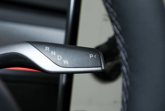 Automóvil eléctrico de energía personalizado 2023 Tesla Modelo Y Corredor de carretera de batería larga versión U